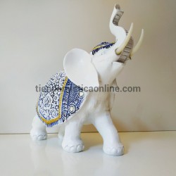 Elefante Blanco Indhi